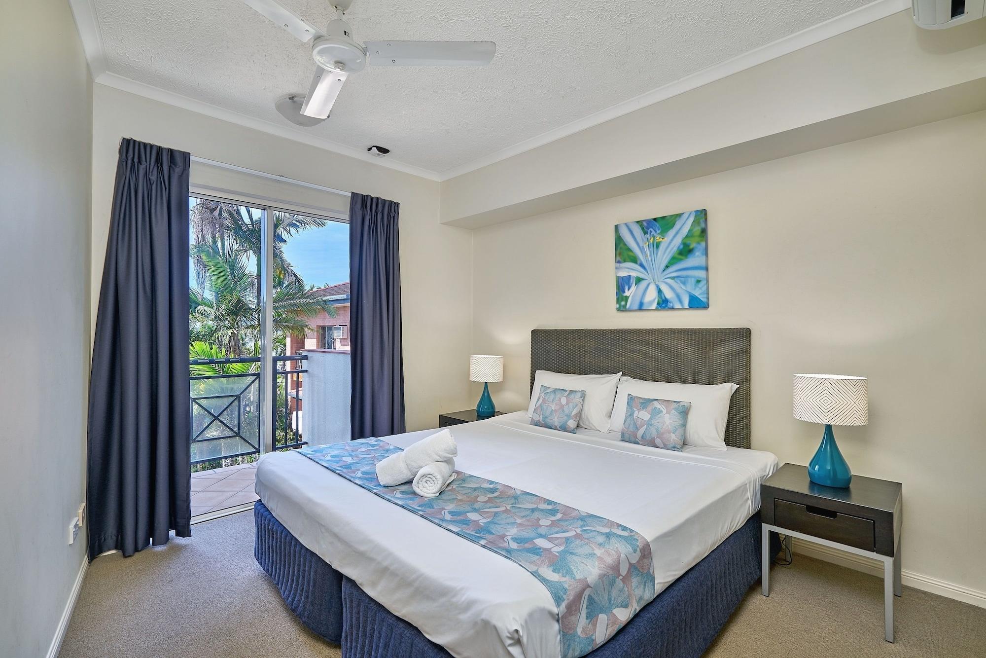 North Cove Waterfront Suites Cairns Exterior photo