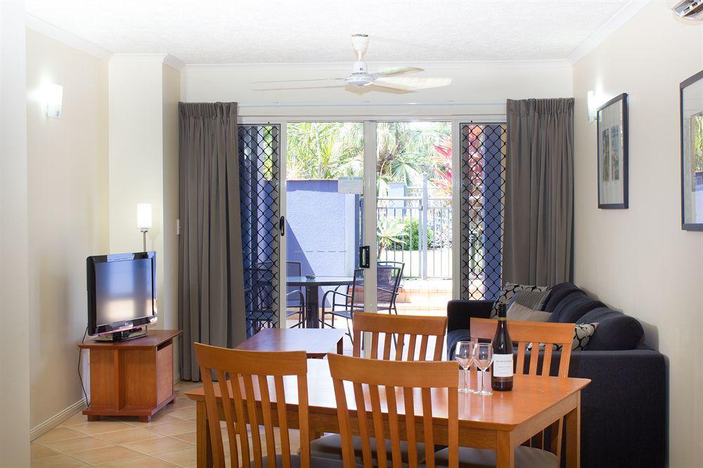 North Cove Waterfront Suites Cairns Exterior photo