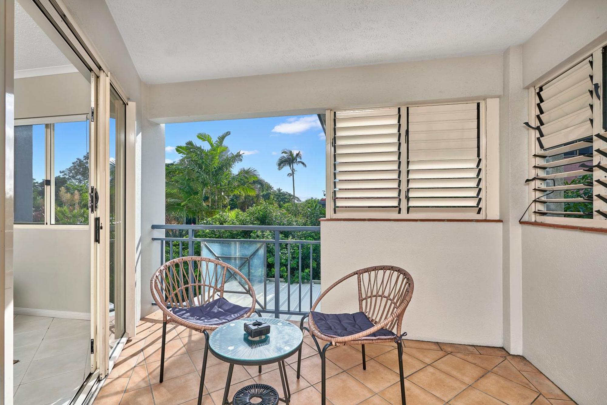 North Cove Waterfront Suites Cairns Exterior photo
