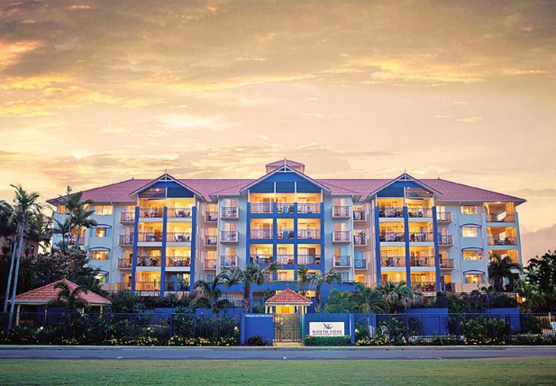 North Cove Waterfront Suites Cairns Exterior photo