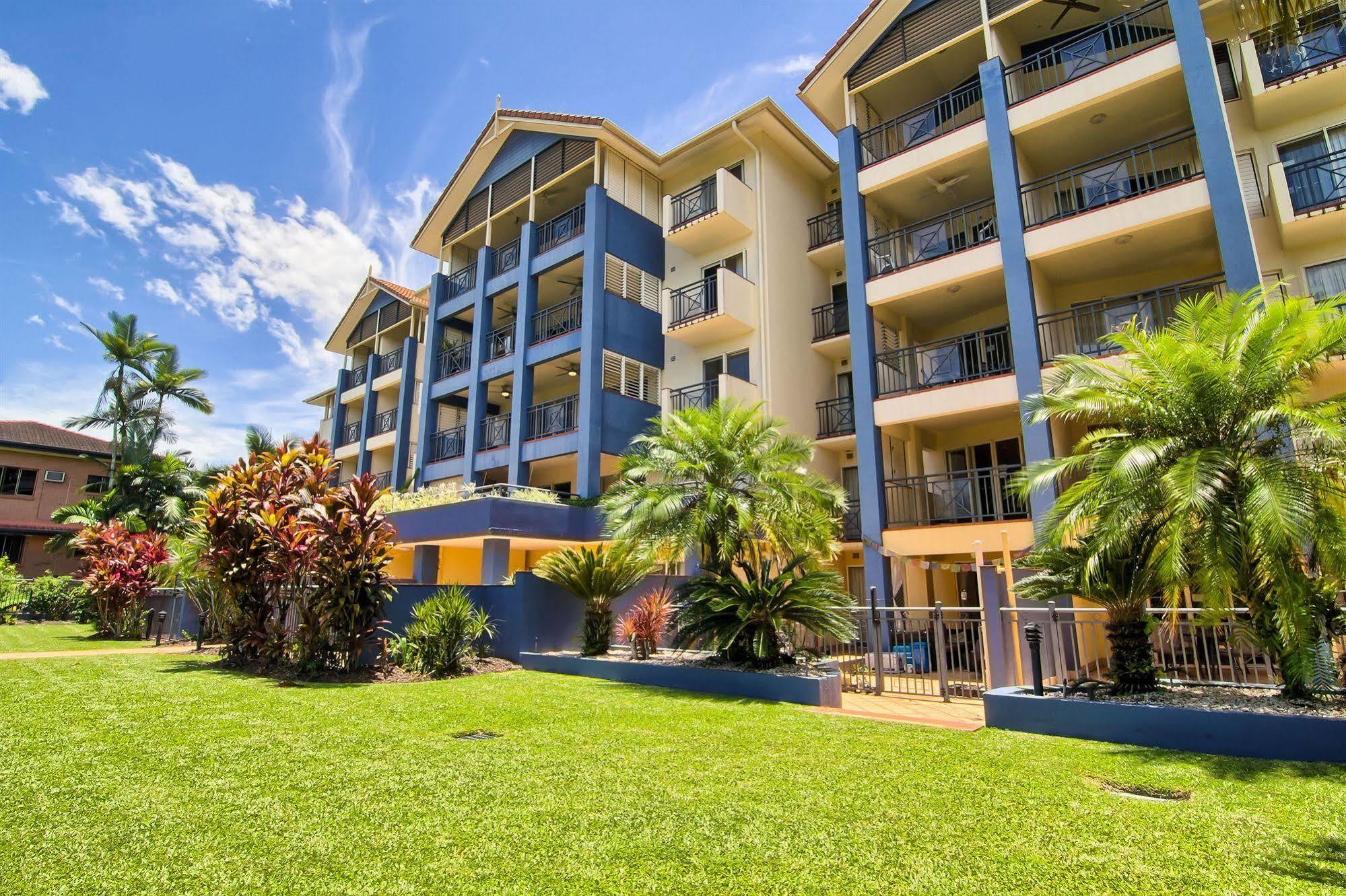 North Cove Waterfront Suites Cairns Exterior photo